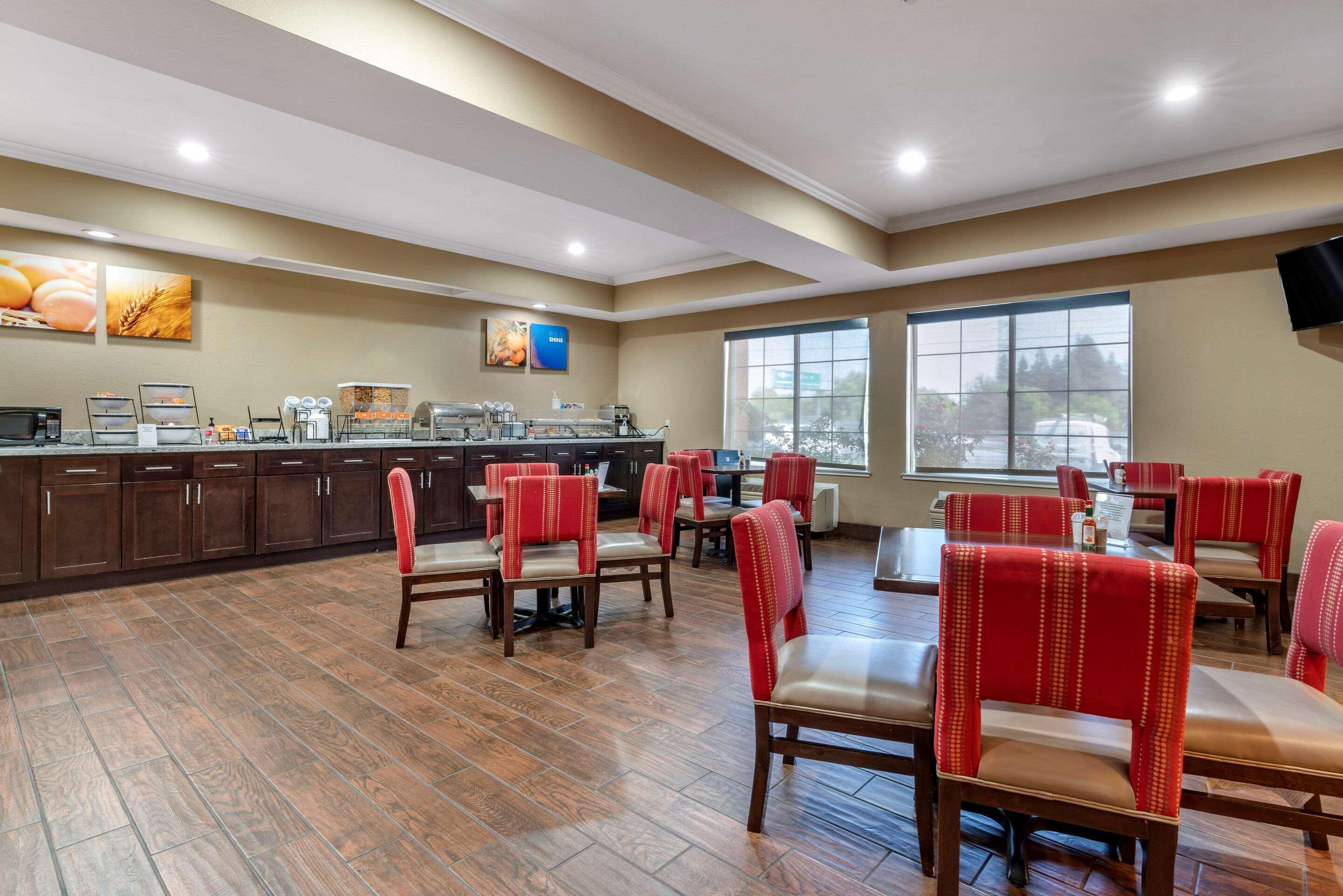 Comfort Inn & Suites Sacramento - University Area Ngoại thất bức ảnh