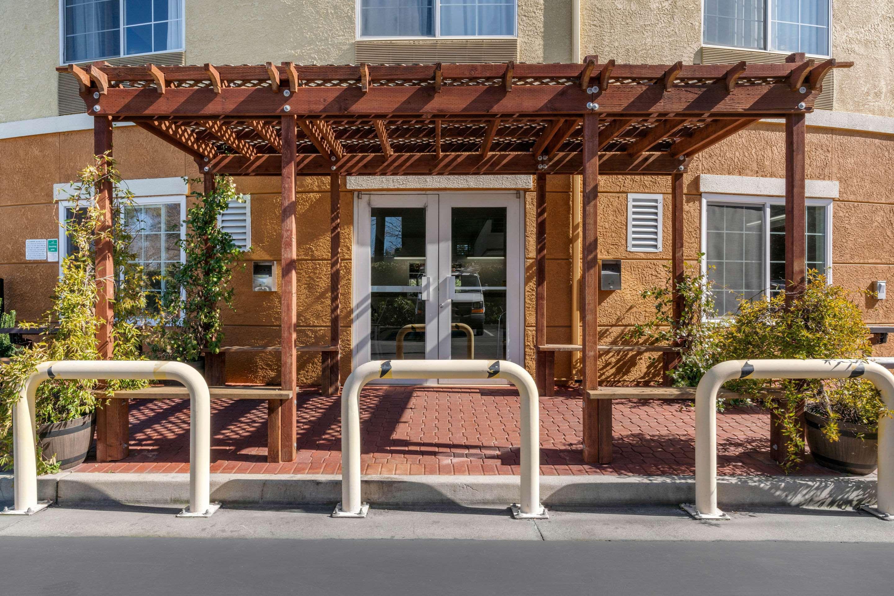 Comfort Inn & Suites Sacramento - University Area Ngoại thất bức ảnh