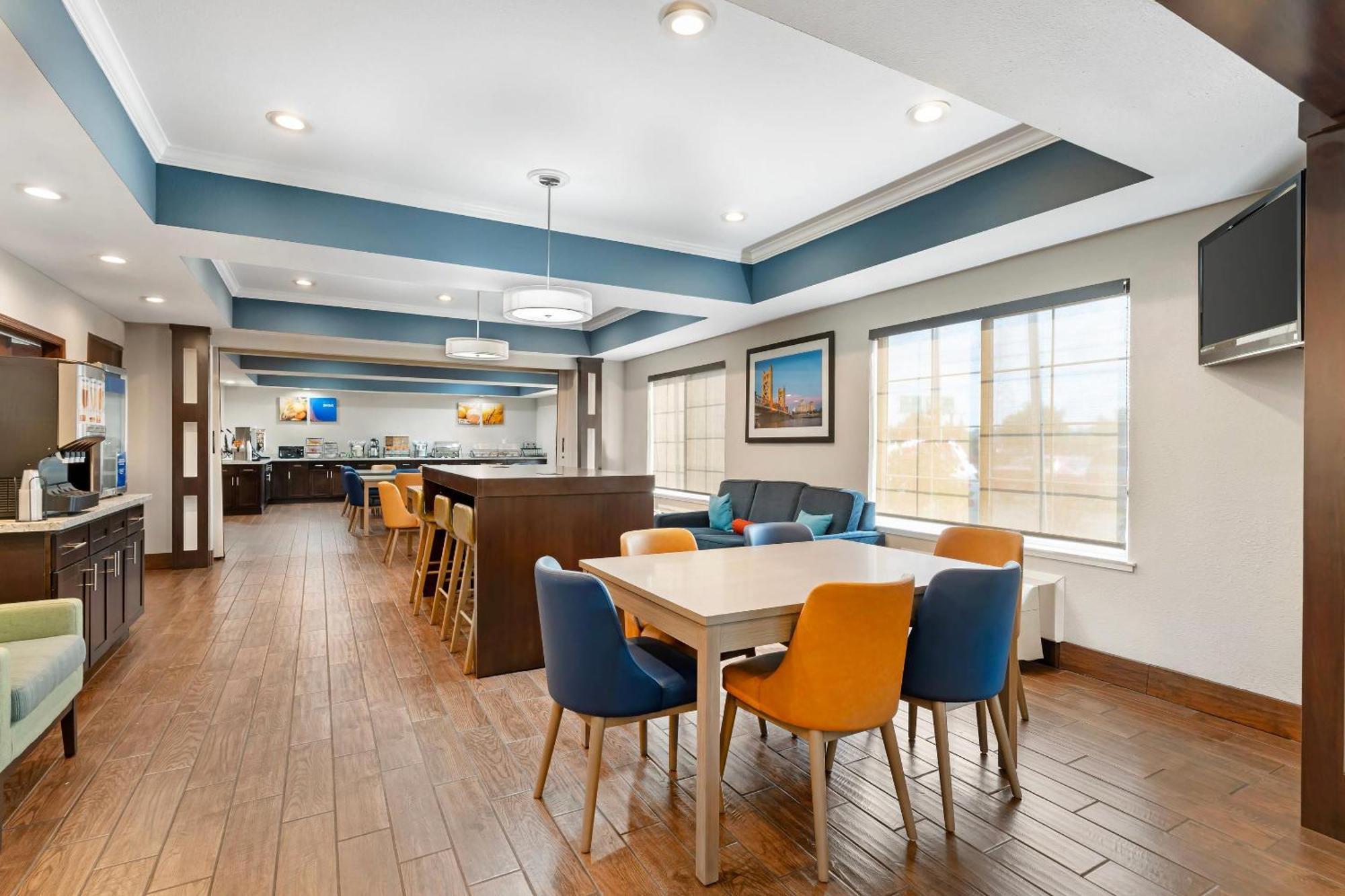Comfort Inn & Suites Sacramento - University Area Ngoại thất bức ảnh