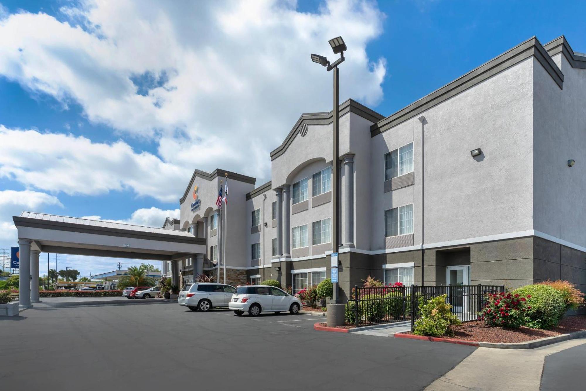 Comfort Inn & Suites Sacramento - University Area Ngoại thất bức ảnh